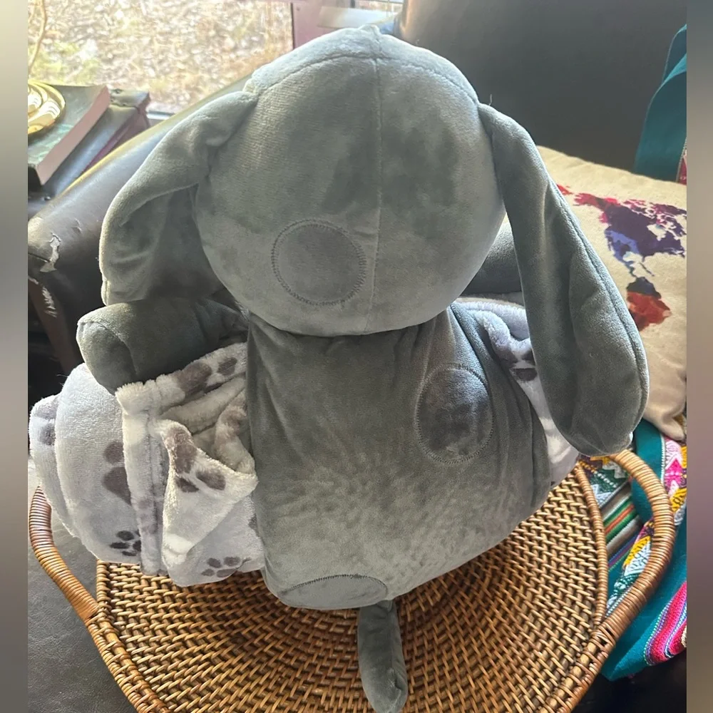 Warm + Cozy Gray Plush Dog Huggable Friend Blanket Set New